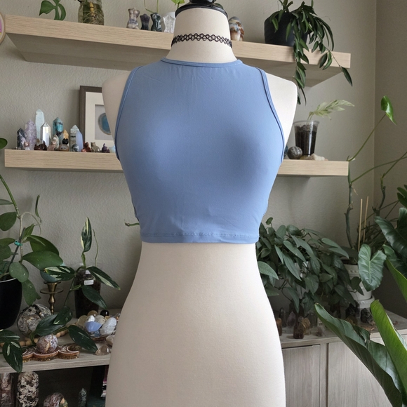 P'tula - The Tawni Twisted Crop Top - Picture 3 of 4